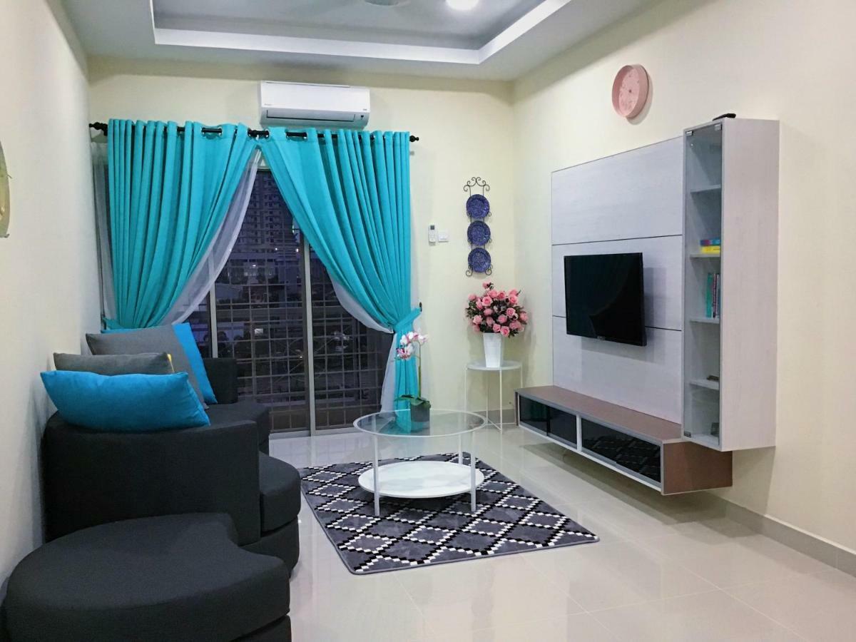 Farah Tiara Duta Ampang Selangor *